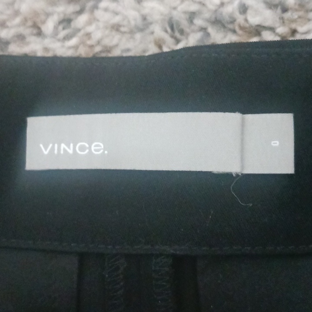 Vince High-Rise Belted Shorts - Picture 6 of 10
